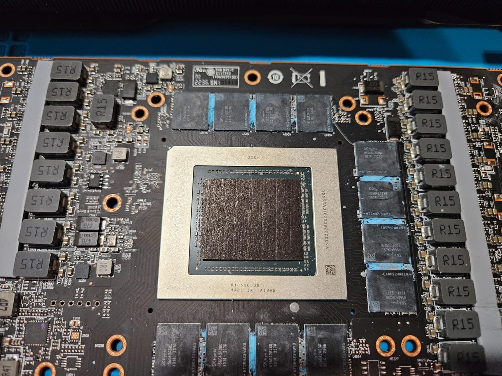 Thermal Grizzly KryoSheet (38x38x0.2mm) High Thermal Conductivity Graphene Thermal Pad, Alternative for Thermal Paste on CPU/GPU/PS4/PS5/Xbox, Made in Sweden customer photo 1