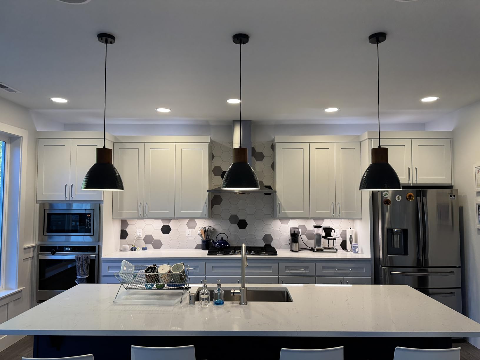 ELYONA 2 Pack Hammered Pendant Lights, 10.2