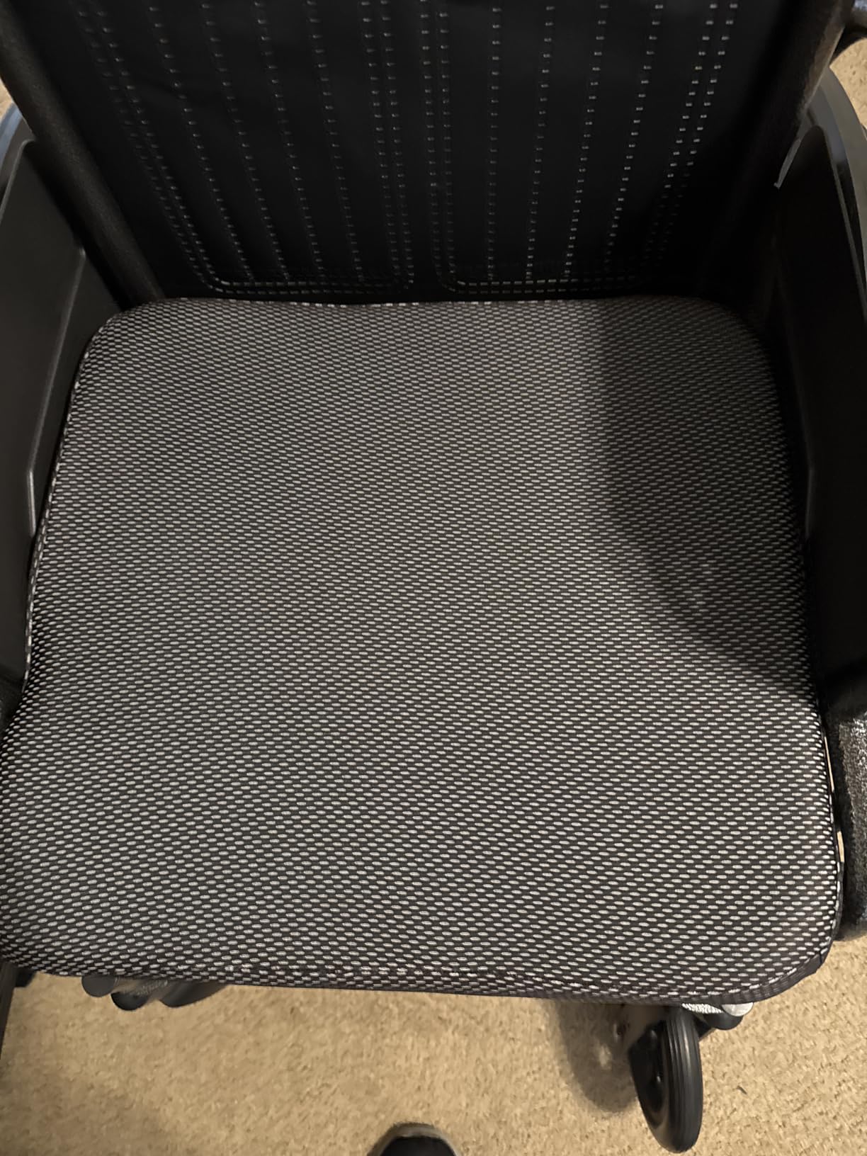 Ifoam Gel Infused Memory Foam Layer Wheelchair Cushion - Seat Cushion 18x16 | Pressure Sore and Tailbone Pain Relief - Polyfoam Base (18x16 x3 inch) customer photo 1
