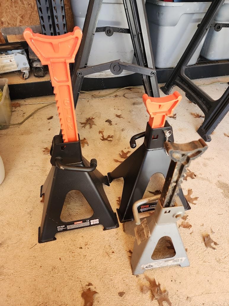 VEVOR Jack Stands, 6 Ton (13,000 lbs) Capacity Car Jack Stands Double Locking, 14.2-23 inch Adjustable Height, for Lifting SUV, Pickup Truck, Car and UTV/ATV, Red, 1 Pair customer photo 2