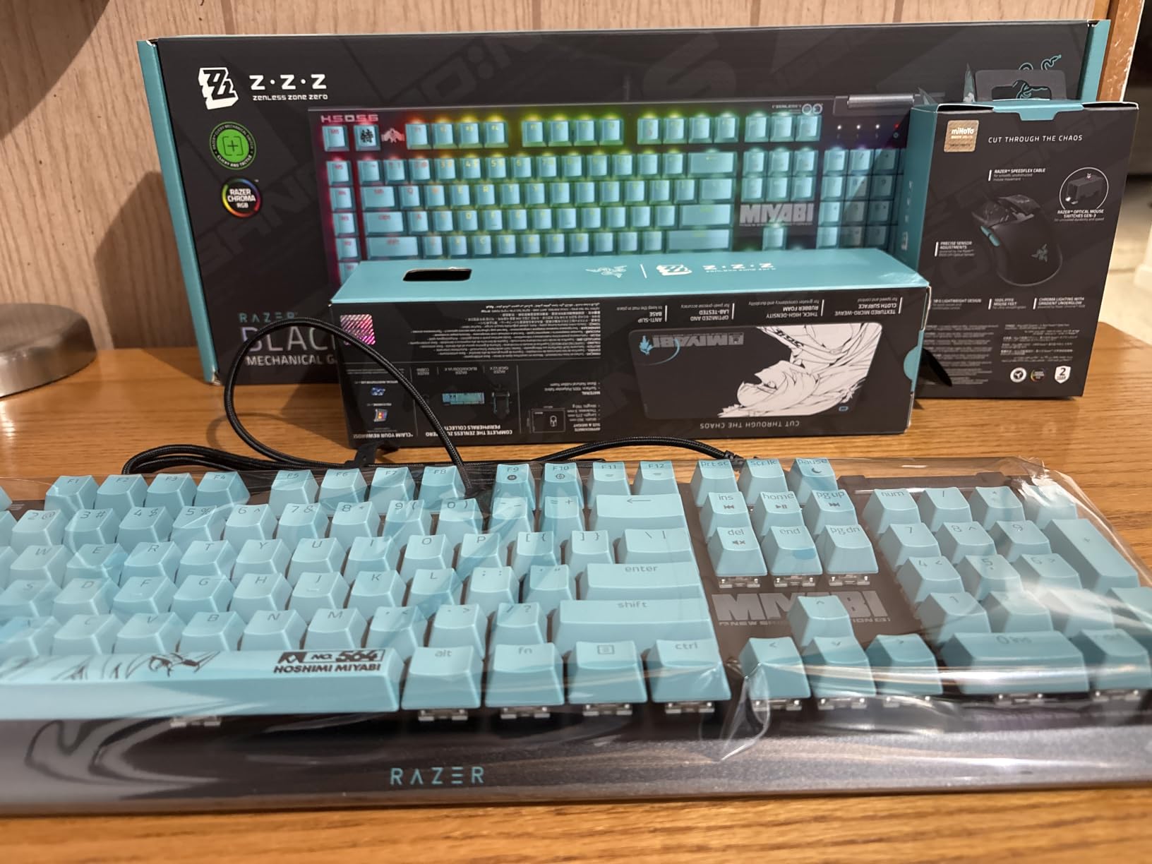 Razer BlackWidow V4 X Mechanical Gaming Keyboard, Yellow Switches, Black | Linear & Silent Switches, 6 Dedicated Macro Keys, Chroma RGB, Doubleshot ABS Keycaps, Roller & Media Controls, Snap Tap customer photo 1