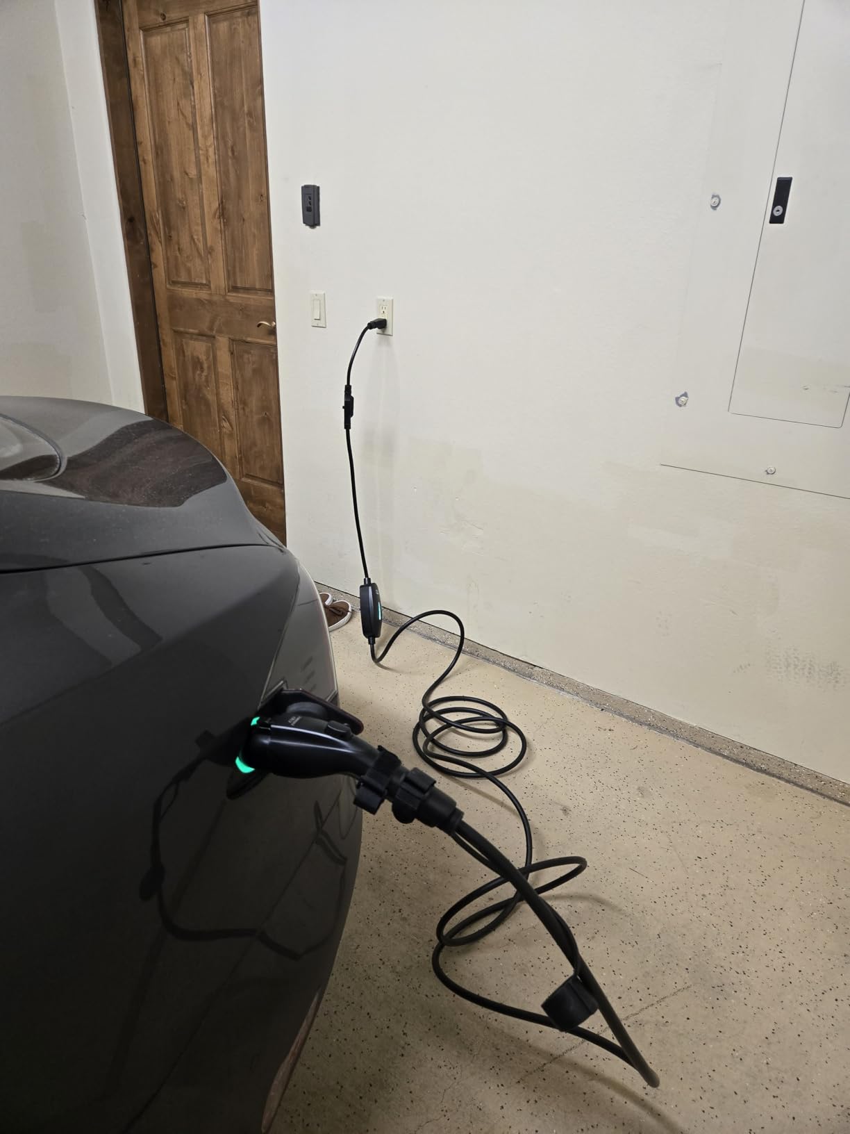 EVDANCE Level 1&2 EV Charger, Electric Vehicle Portable Charger with 25FT Cable, ETL Listed J1772 EVSE for All EVs & PHEVs, 12A 120V/16A 240V (Black, 16A Max | NEMA 5-15&6-20 Standard Home Plug) customer photo 1