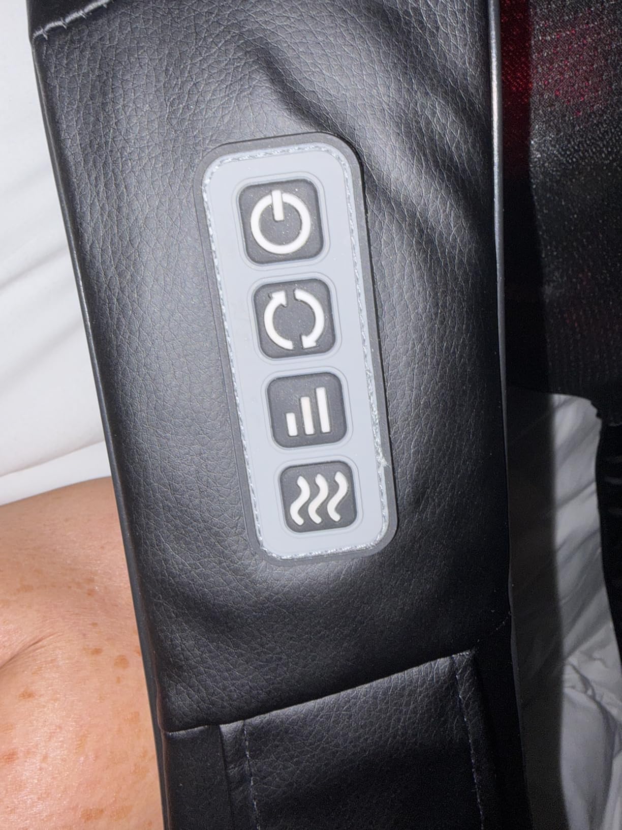 AERLANG Shiatsu Back and Neck Massager - Deep Tissue Kneading with Heat, Electric Massage Pillow customer photo 1