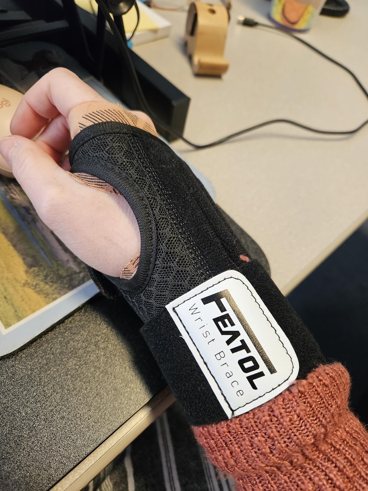 FEATOL 2 Pack Carpal Tunnel Wrist Brace For Work With Wrist Splint, 6.5'' Wrist Brace Night Support For Women Men, Pain Relief For Tendonitis, Arthritis, Pregnancy, Typing, Right and Left Hand, Medium customer photo 1