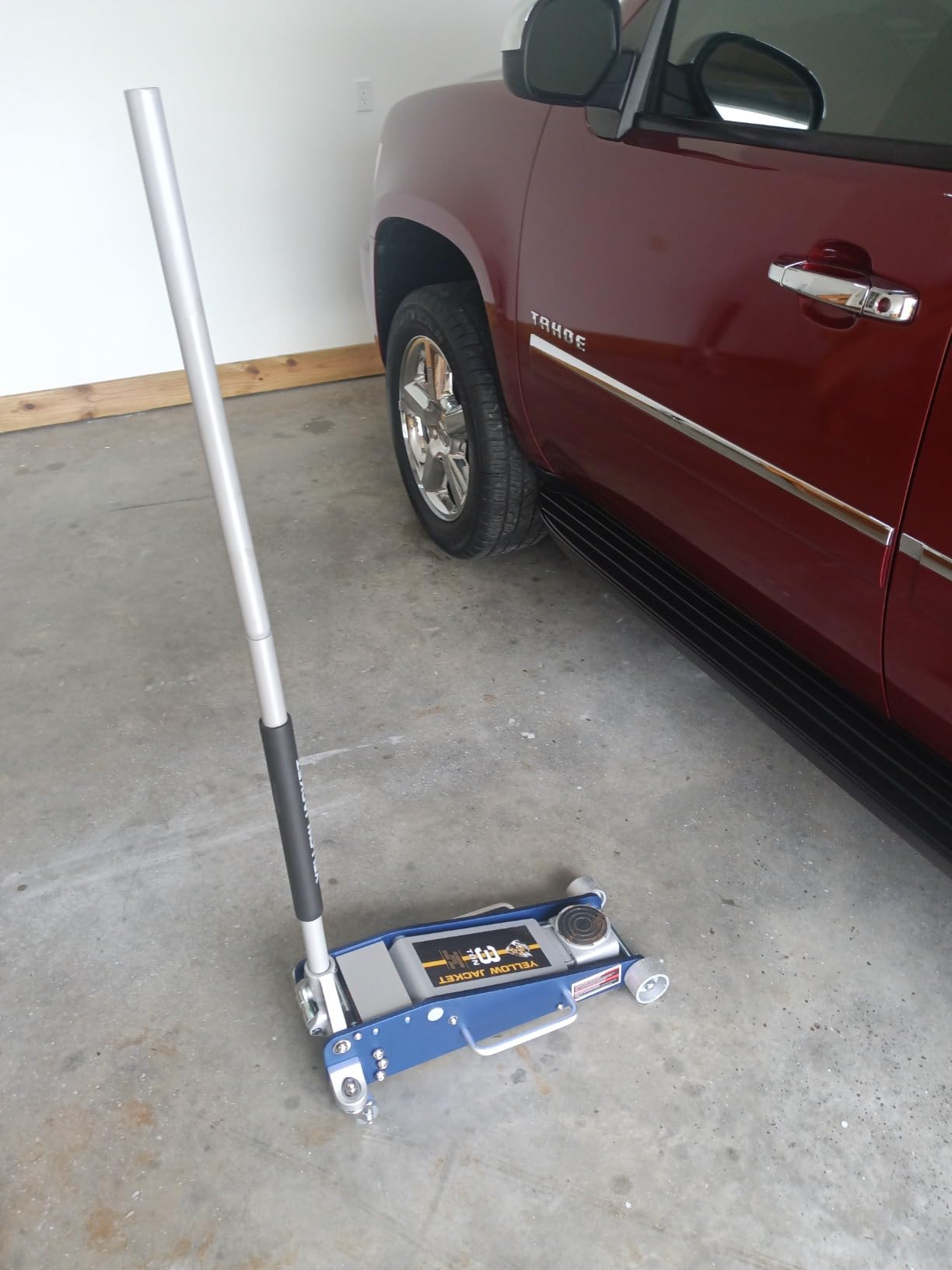 YELLOW JACKET Floor Jack 3 Ton Hydraulic Low Profile Aluminum and Steel Racing Car Jack customer photo 1