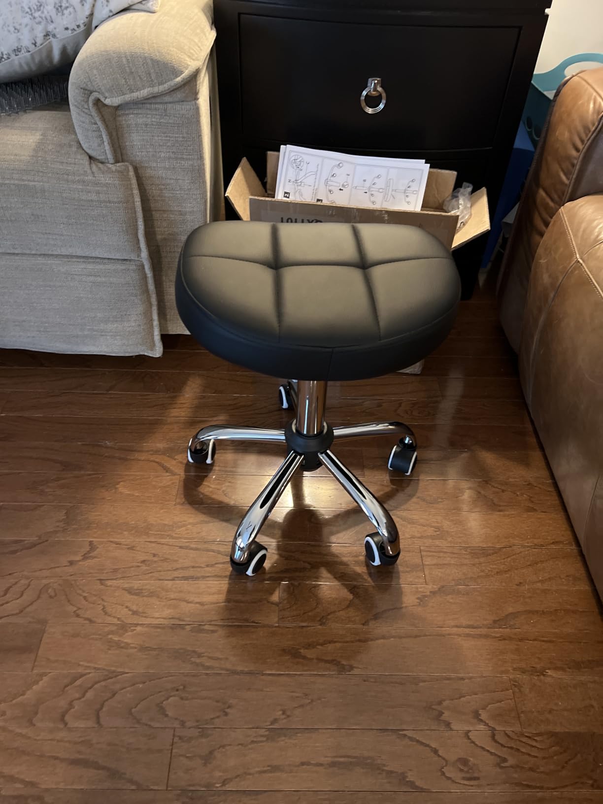 Black Minimalist Swivel Stool with Wheel Perfect for Work SPA Shop Massage Height-Adjustable and Cost-Effective Rolling Stool Chair with Square Seat customer photo 1