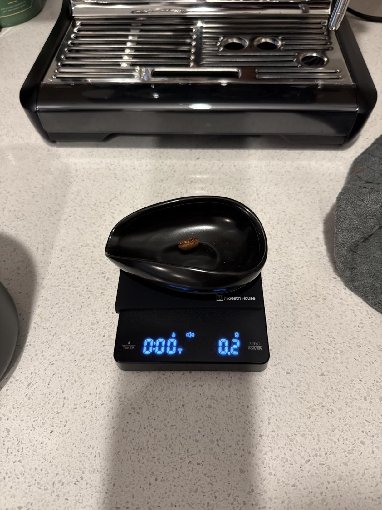 Maestri House S1 Mini Espresso Coffee Scale with Timer, 2kg/0.1g | Rechargeable Shot Scale with 0.1g Precision, Dual Timing Modes, g/oz/ml Units and ABS Design for Espresso or Pour-Over customer photo 2