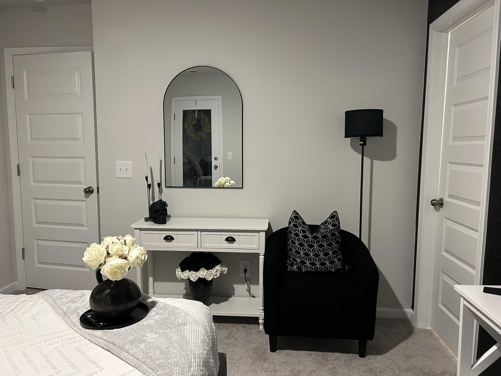 Yaheetech Small 25.5in Wide Sherpa Barrel Accent Chair for Bedroom, Black | Compact Cozy Barrel Chairs with a Curved Silhouette, Upholstered Furry Armchair for Small Spaces, Living Room Bedroom Corner customer photo 2