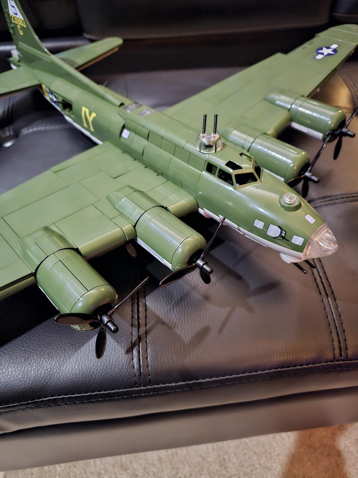 COBI Historical Collection WWII Boeing B-17G Flying Fortress Aircraft, Army Green customer photo 1