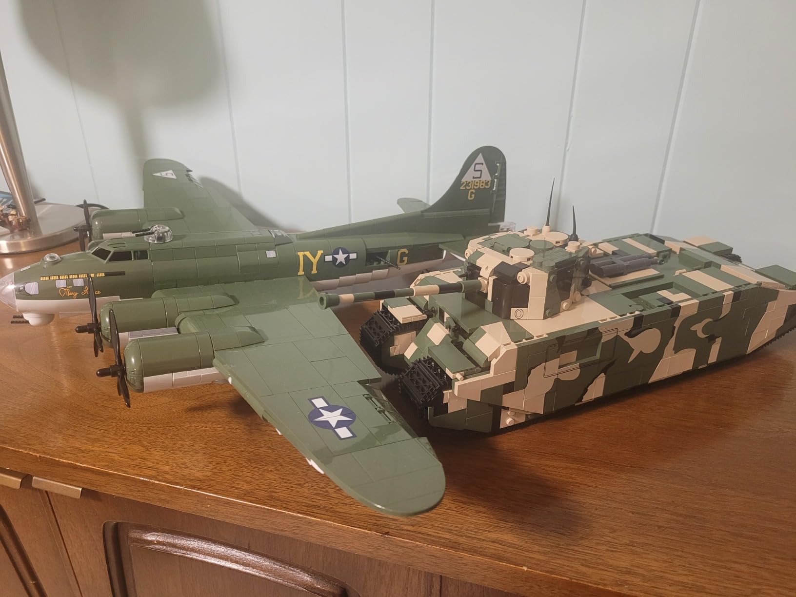 COBI Historical Collection WWII Boeing B-17G Flying Fortress Aircraft, Army Green customer photo 2