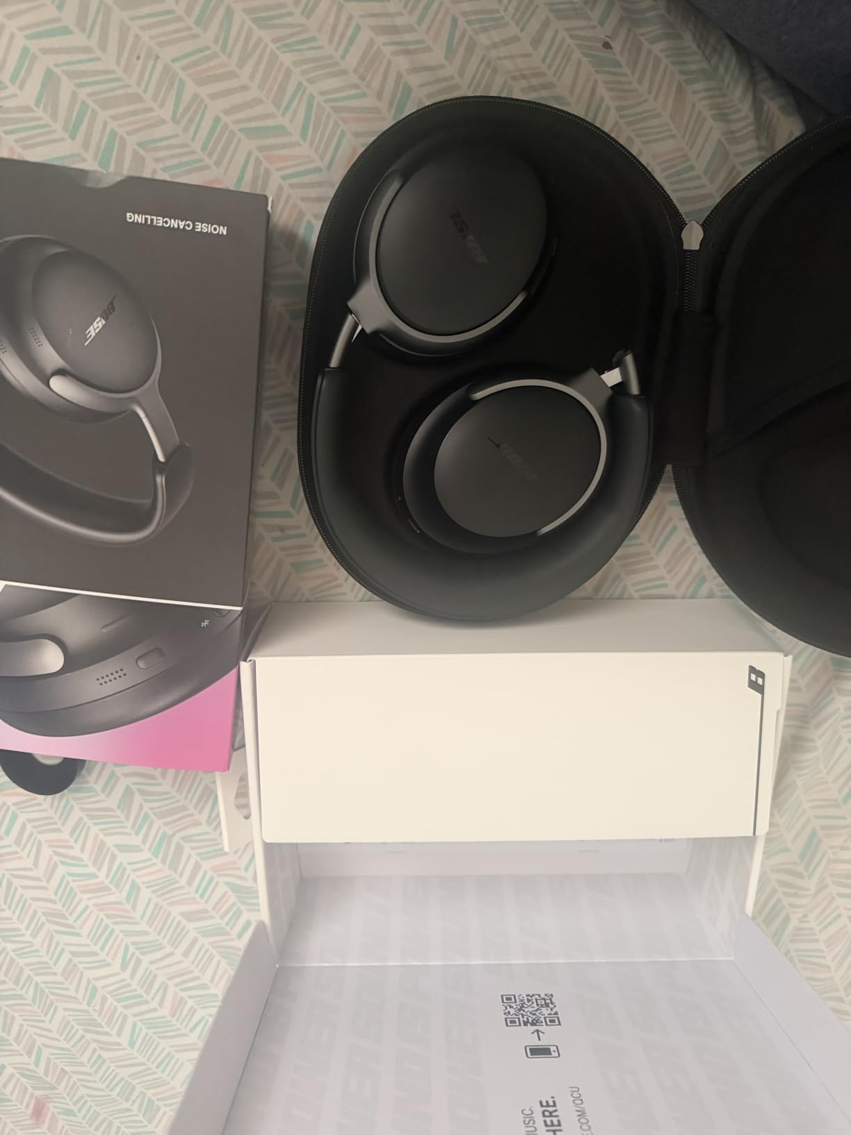 Bose QuietComfort Ultra Bluetooth Headphones, Wireless Headphones with Spatial Audio, Over Ear Noise Cancelling with Mic, Up to 24 Hours of Playtime, Black customer photo 2
