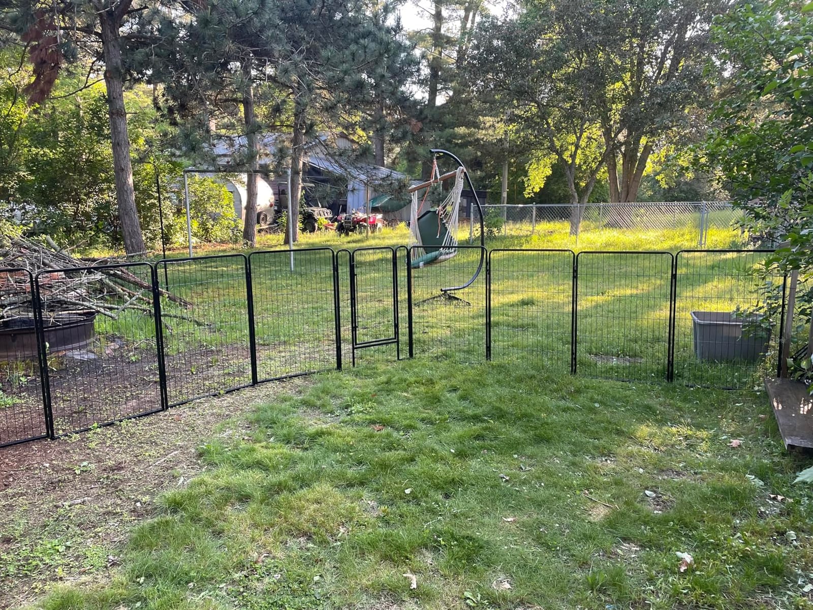 Yaheetech Dog Playpen 47in 16 Panels Pet Fence for Indoor Yard RV Camping | Easy Setup, Heavy Duty Rustproof Frame with Secure Latch Door, DIY Layouts,Foldable Storage, Ideal for Large Dog Breeds customer photo 1