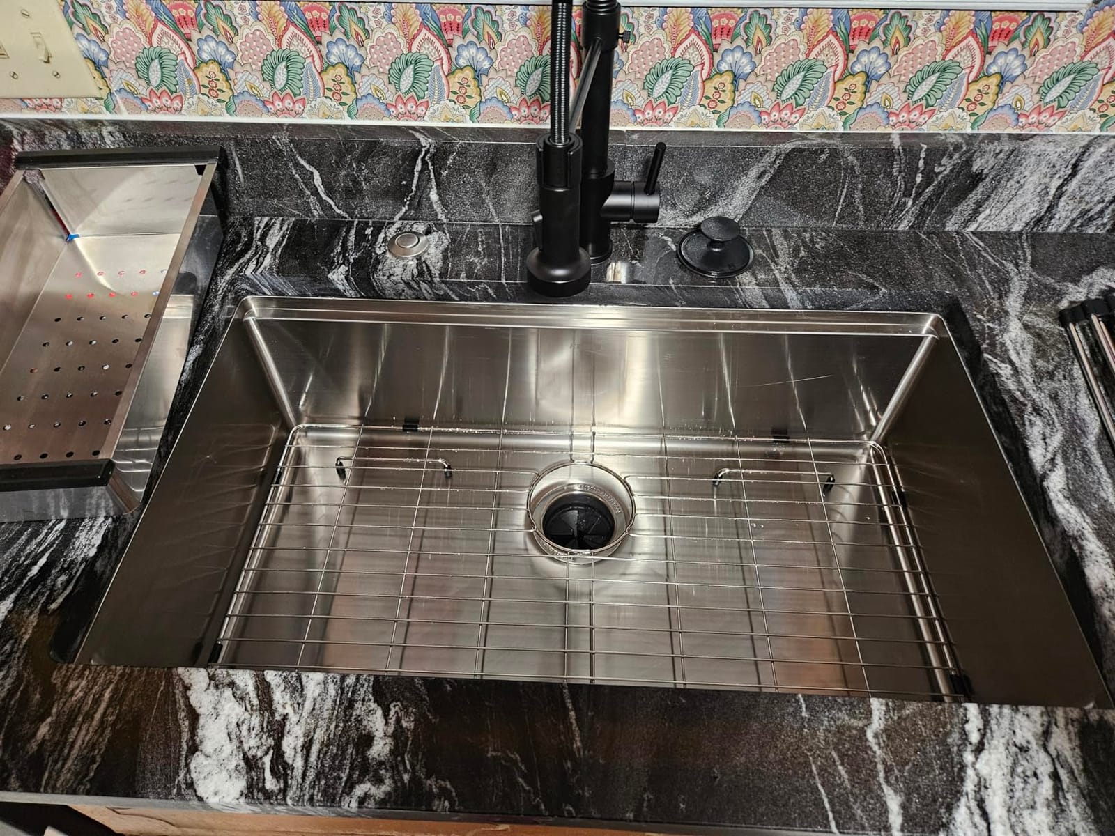 Kichae 32 Undermount Kitchen Sink Stainless Steel 16 Gauge Workstation | 32x19 Undermount Sink Single Bowl Under Counter R10 Round Corner Deep Handmade Basin with Cutting Board customer photo 2