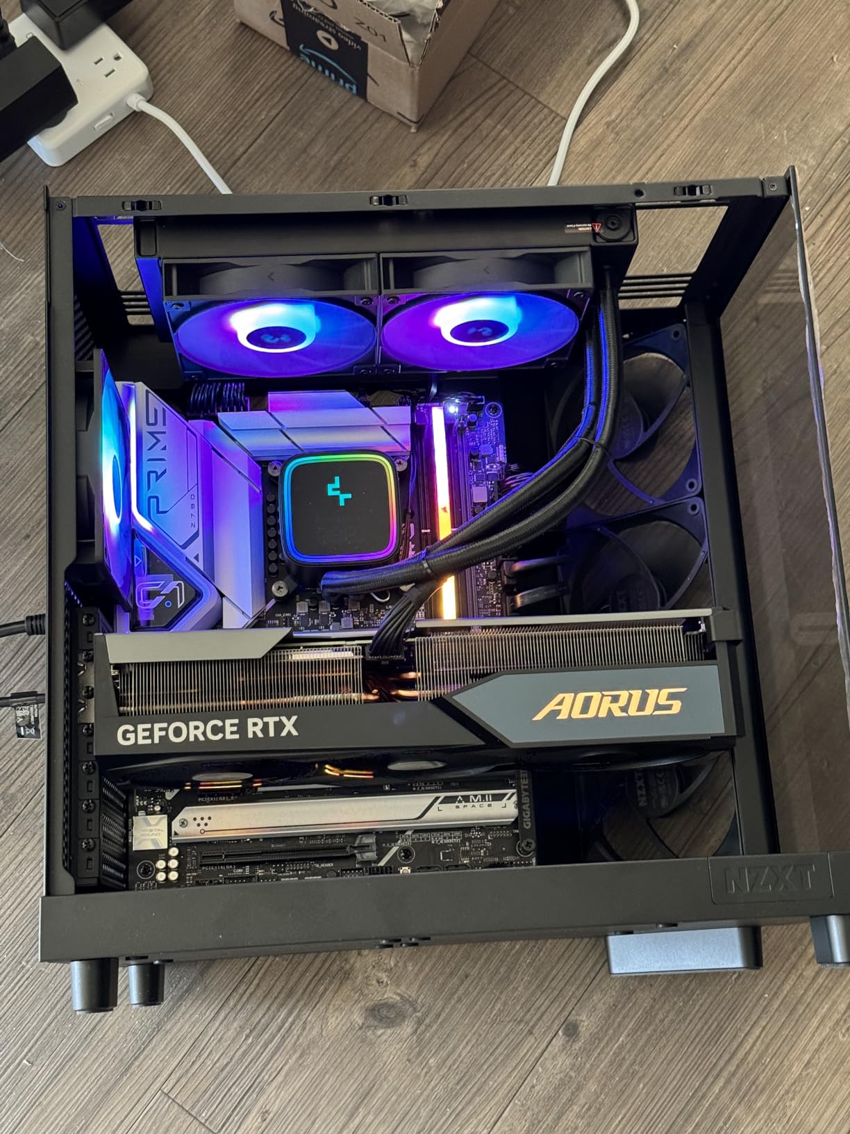 Intel Core i7-14700KF New Gaming Desktop Processor 20 cores (8 P-cores + 12 E-cores) - Unlocked customer photo 1