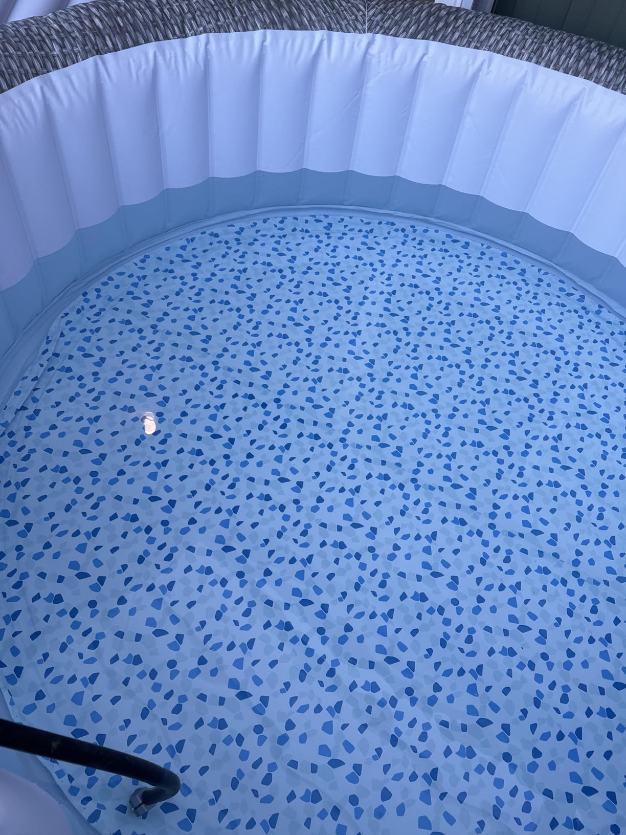 Coleman SaluSpa Sicily Energy-Efficient 5-7 Person Inflatable Hot Tub | Smart AirJet Portable Outdoor Spa, EnergySense Insulated Cover, Freeze Shield Technology, 180 Soothing Jets, 85