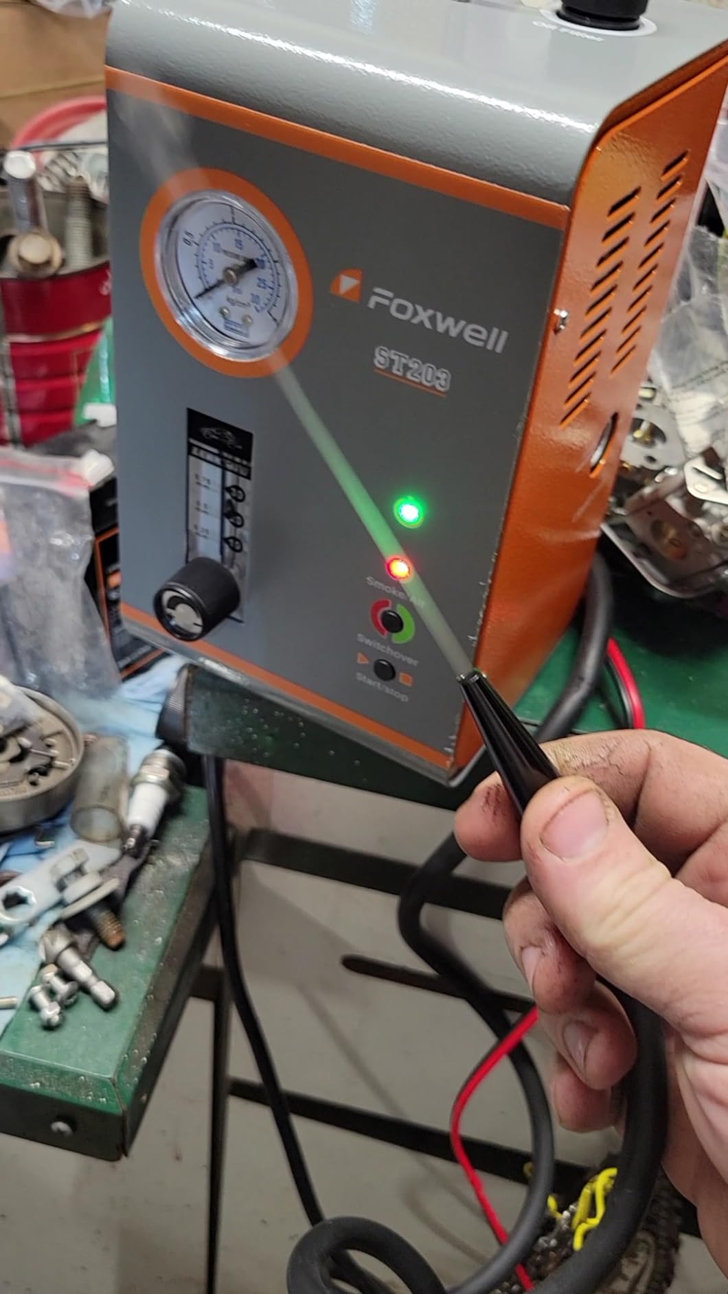FOXWELL 2026 ST203 Smoke Machine Leak Detector with Air + Smoke Dual Mode, Adjustable Pressure & Flow, Built-in Air Pump, Smoke Tester for EVAP, Intake, Exhaust, Vacuum & Fuel Systems on 12V Vehicles customer photo 2