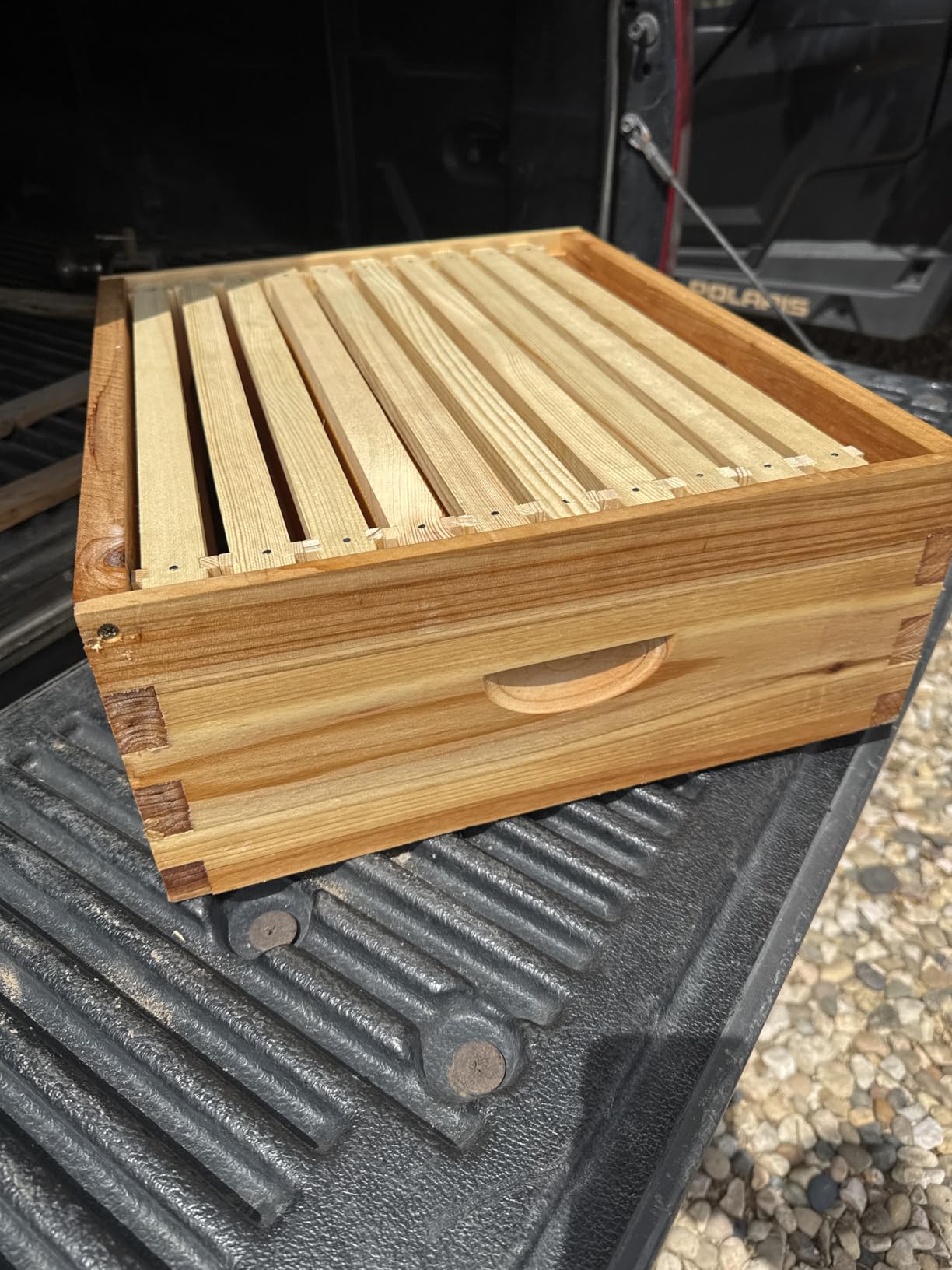 Honey Lake 10-Frame Langstroth Beehive Starter Kit, Beeswax Coated Complete Bee Hive Includes 2 Deep Brood Boxes & 2 Medium Super Bee Boxes with Beehive Frames and Foundations for Beekeepers (4 Layer) customer photo 1