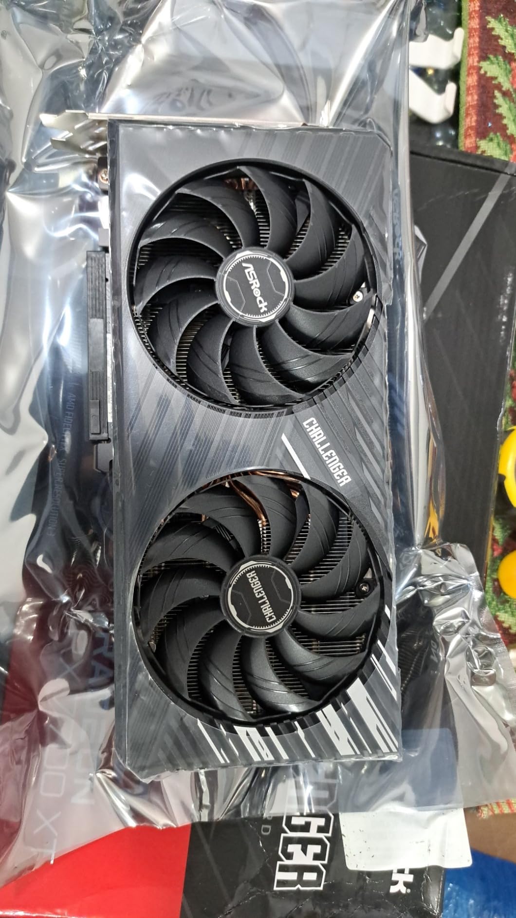 ASRock Radeon RX 7700 XT Challenger 12GB OC Graphics Card, AMD RDNA 3 Architecture, 12GB GDDR6, 2584 MHz Boost Clock customer photo 1