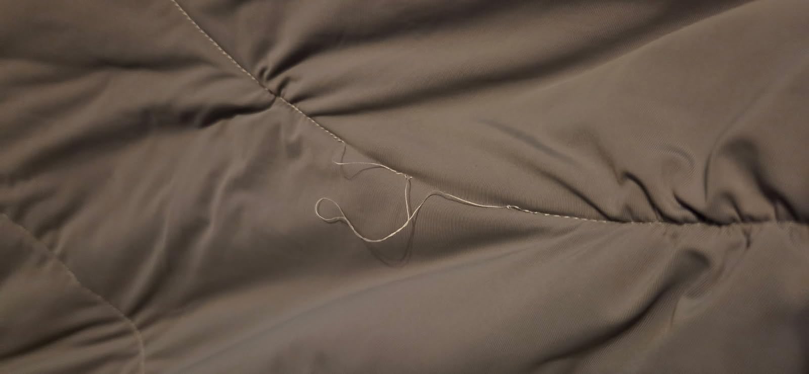 REST® Evercool® Cooling Comforter Blanket for Hot Sleepers, Full/Queen | All-Season Bedding to Keep Cool, Reversible Cool-to-Touch Fabric for Night Sweats, Breathable, Lightweight, Machine Washable customer photo 1