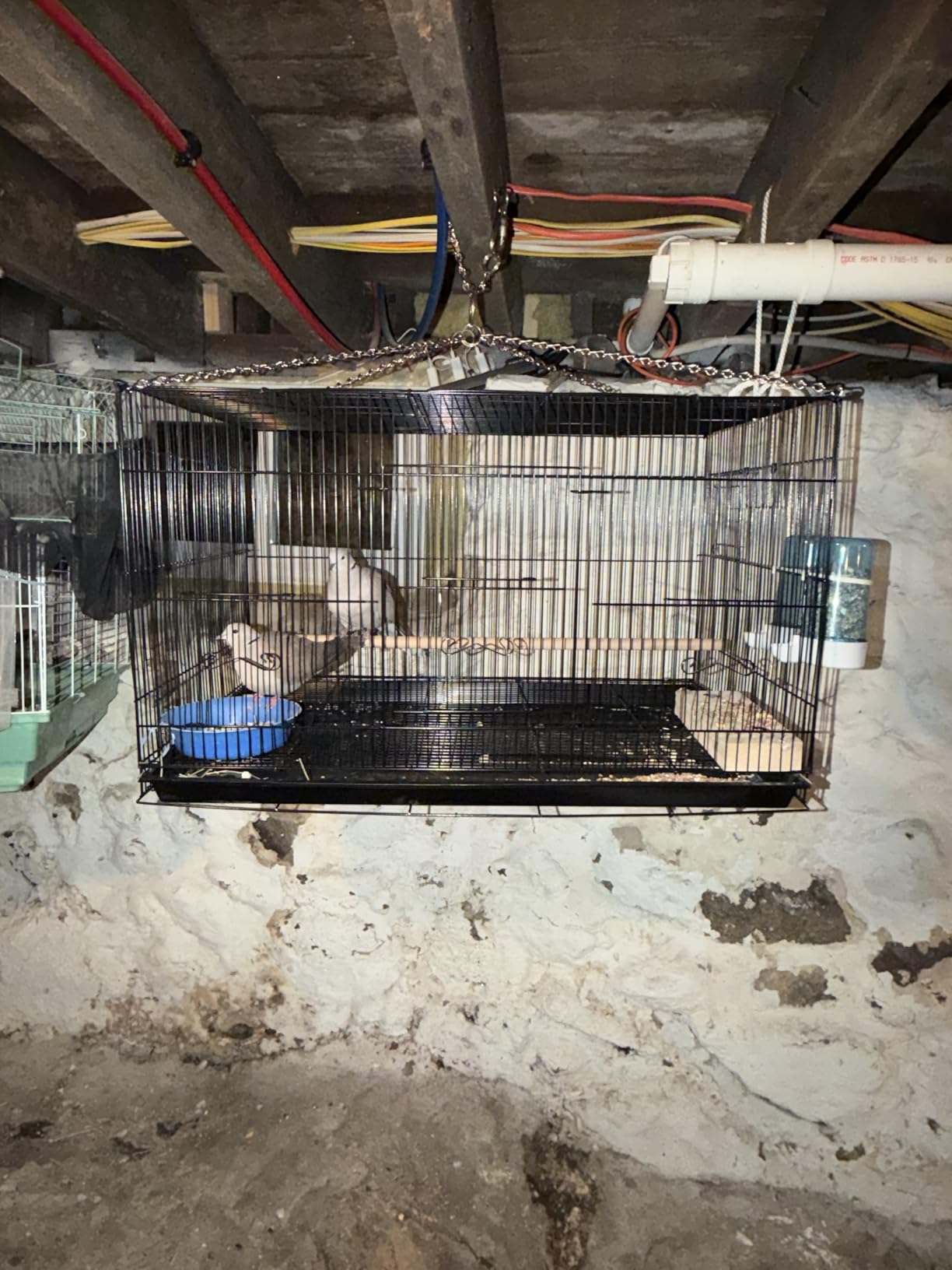 VEVOR 30 Inch Flight Bird Cage, Stackable Bird Cage Parakeet Cage with Slide-Out Tray and Handle, Small Parrots Birdcage for Cockatiels Budgies Conure Macaw Finch Lovebirds Canaries Pigeons customer photo 2
