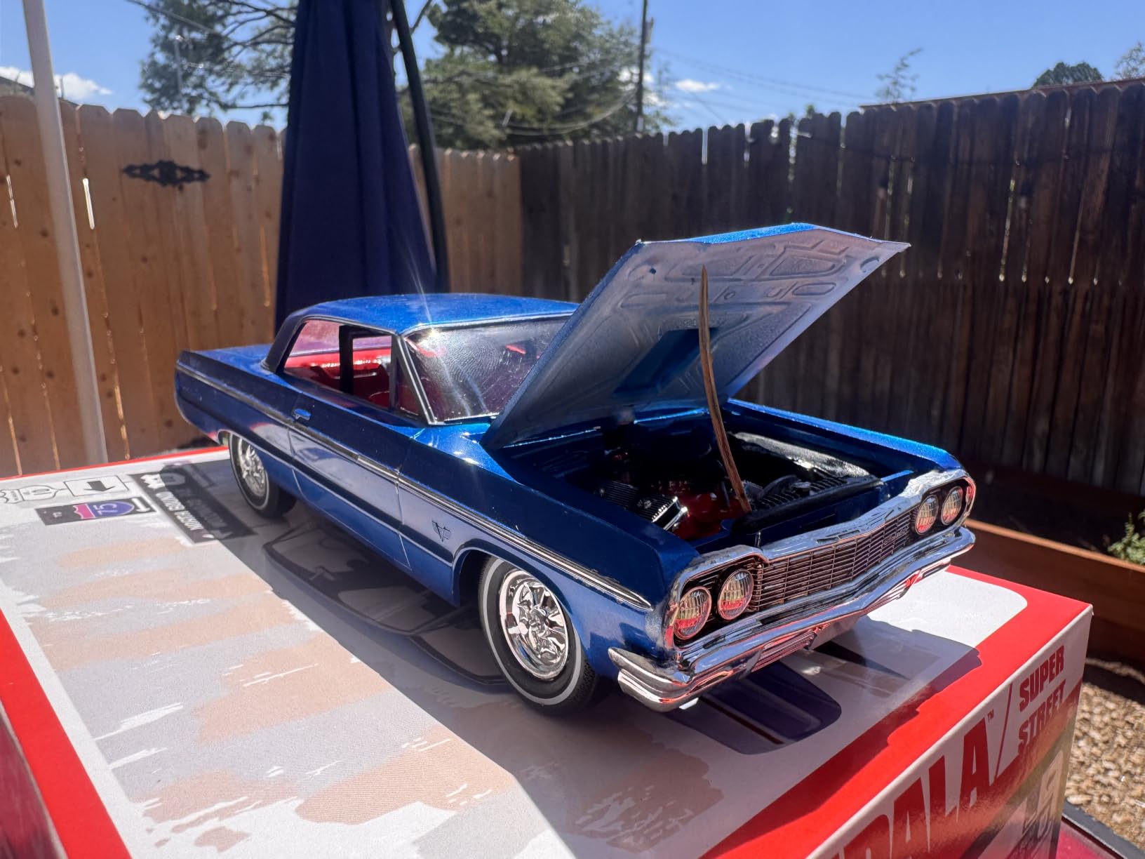 AMT 1964 Chevrolet Impala Super Street Rod 1:25 Scale Model Kit customer photo 1