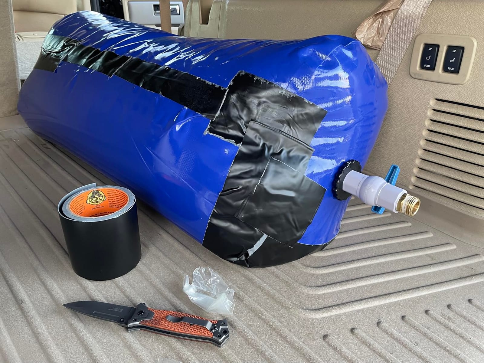 760L/200 Gal Water Bladder Tank, Foldable Portable Water Storage Container | 2000D PVC Water Tank for RV, Truck Bed, Camping, Agricultural Irrigation, Firefighting, Drought Relief, Blue customer photo 1