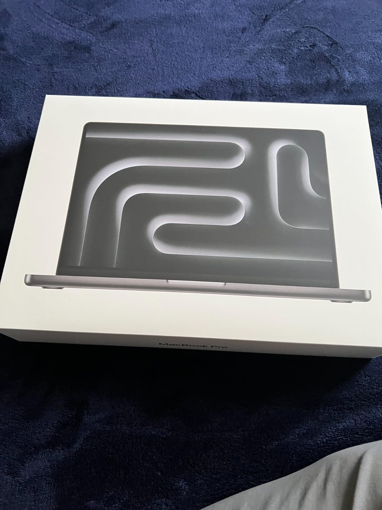 2023 MacBook Pro Laptop M3 Pro chip with 11‑core CPU, 14‑core GPU: Built for Apple Intelligence, 14.2-inch Liquid Retina XDR Display, 18GB Unified Memory, 512GB SSD Storage; Silver customer photo 1