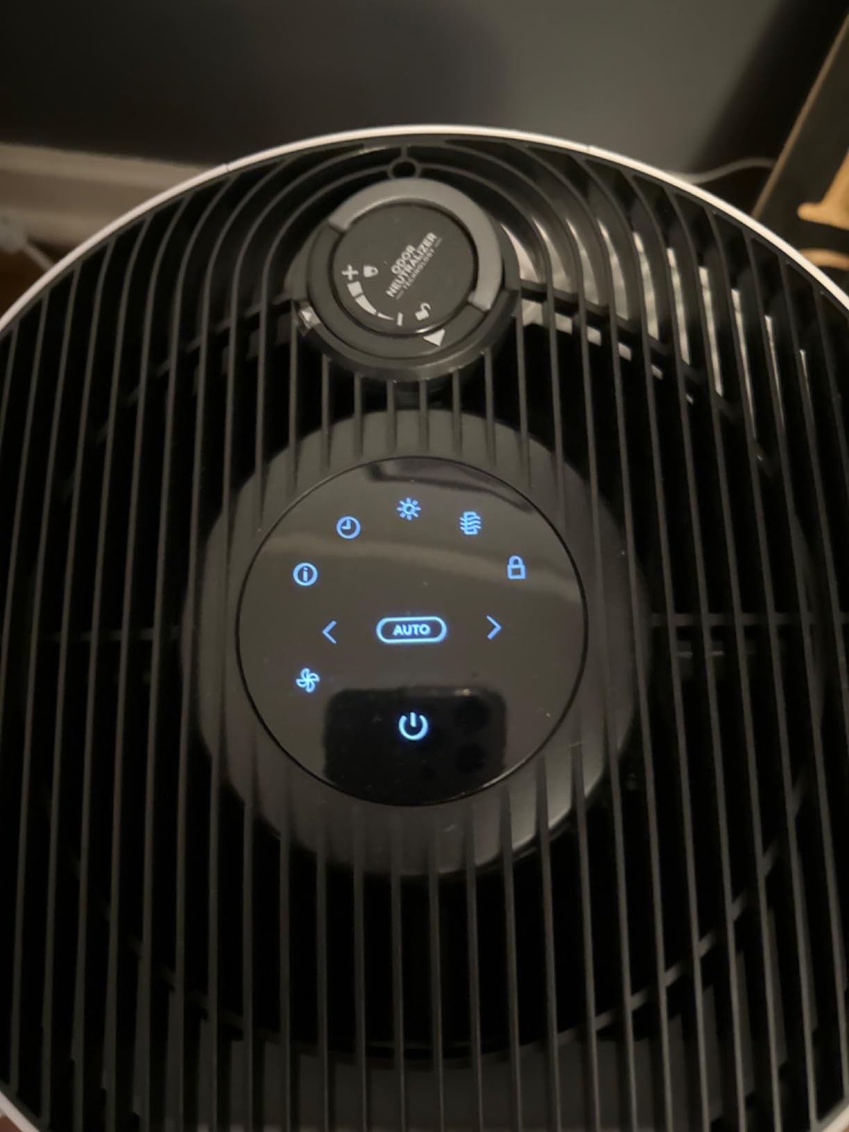 Shark NeverChange Air Purifier, HP152, Charcoal | For Home, Large Room, HEPA-Exceeding Filter with Odor Neutralizer, Captures Pollutants, Pet Dander, Dust, Smoke, and More customer photo 1