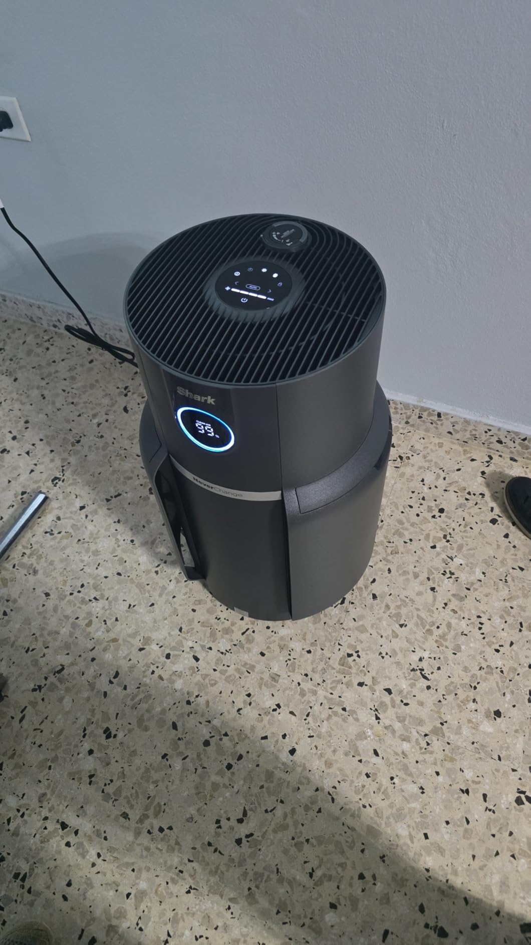 Shark NeverChange Air Purifier, HP152, Charcoal | For Home, Large Room, HEPA-Exceeding Filter with Odor Neutralizer, Captures Pollutants, Pet Dander, Dust, Smoke, and More customer photo 2