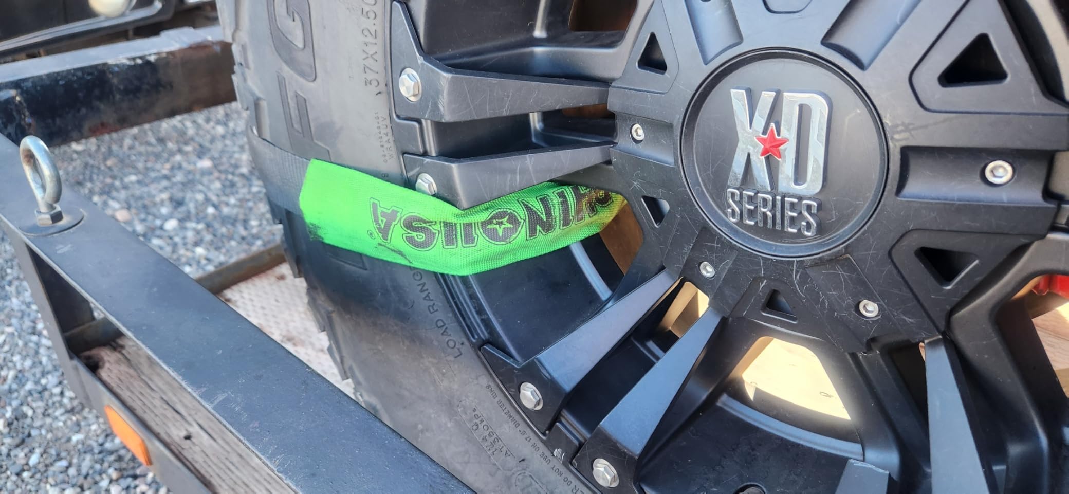 Rhino USA Car Hauler Tie Down Straps (4-Pack) - 2inx8ft Lasso, Flat Hooks | 10,000lb Break Strength Car Hauler Straps with Lasso Wheel Design. Heavy Duty T-Handle for Trailers, UTV & Powersports. Green customer photo 2