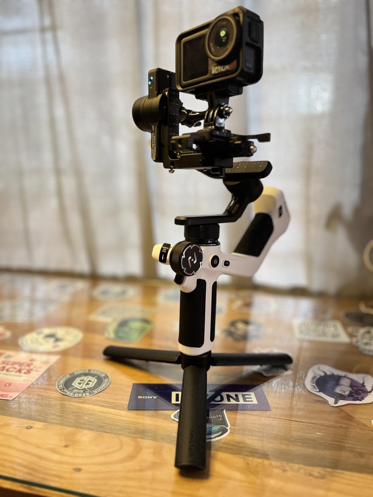 FeiyuTech Official SCORP Mini 2 Kit Gimbal, 3-Axis Camera Stabilizer with AI Tracker Fill Light, 1.3IN Touch Screen, for Mirrorless Camera, Smartphone, Action Camera, with Carrying Case, Extension Rod customer photo 1