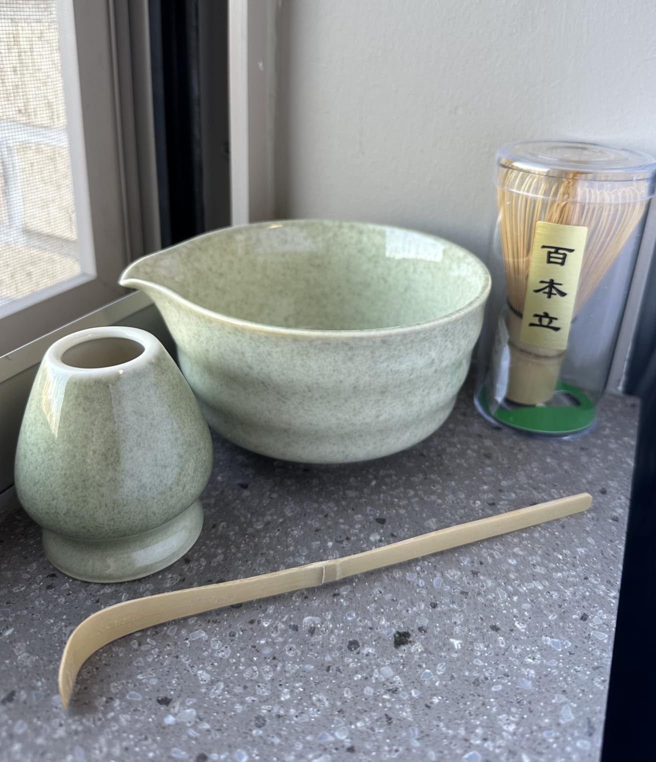 Ochcahser Matcha Set, 17 OZ Matcha Bowl, Matcha Kit for Matcha Lovers - 5 Pce Japanese Matcha Whisk Set with Bowl with Spout, Whisk Holder, Bamboo Whisk and Scoop, Sifter customer photo 1