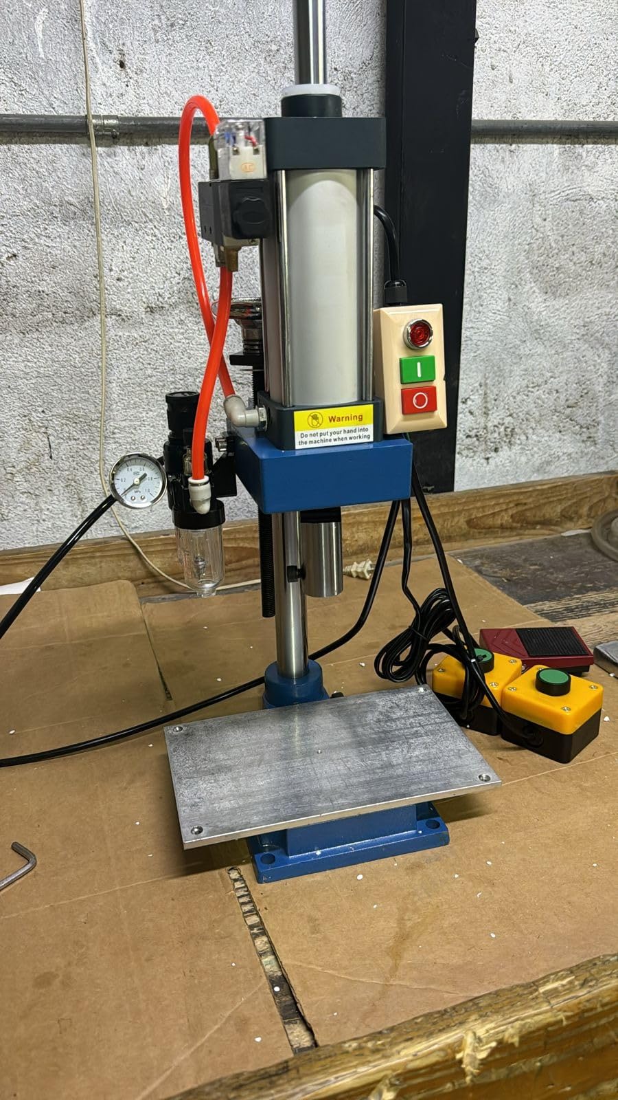 110V Pneumatic Punch Press Machine 440Lb/200KG Desktop Pneumatic Punching Press Machine with 2 Buttons Controlle customer photo 1