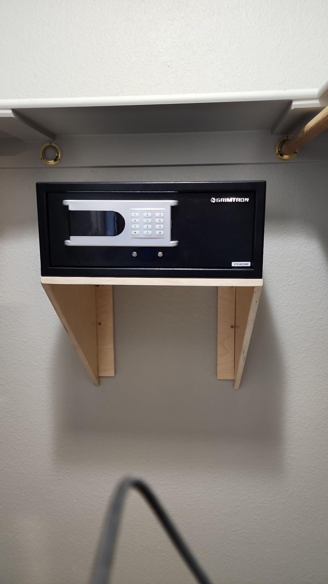 28 lb Hotel Dorm Safe Box, 17