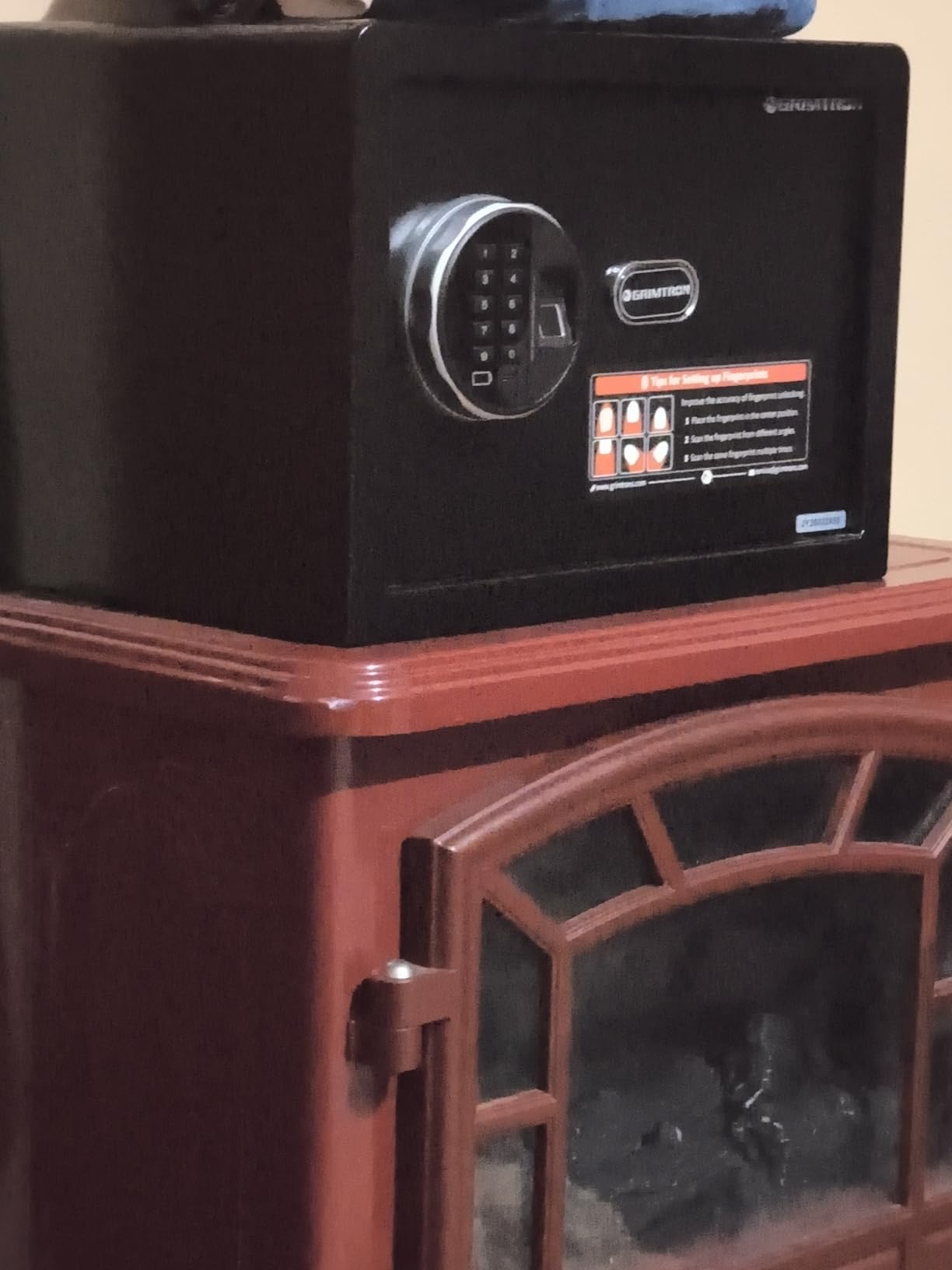 32LB Biometric 4 Pistols Safe with Fingerprint Lock, 3-8 Digit PIN - 2-in-1 Storage for 4 Pistols and Valuables, 1.71 Cu Ft Capacity, 30 Fingerprints customer photo 2