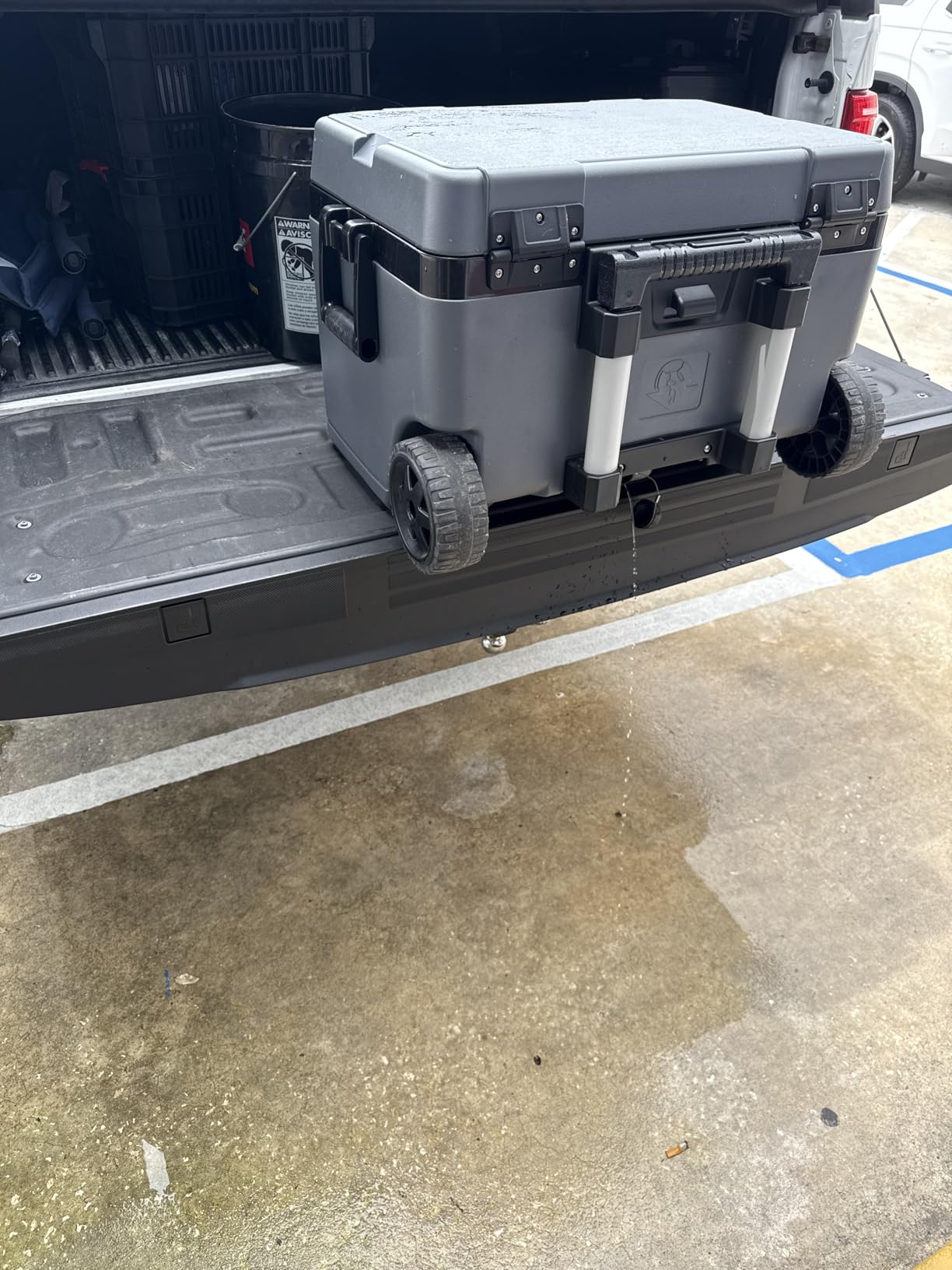 Igloo Trailmate 52Qt Wheeled Cooler, Insulated Hard Shell Ice Chest customer photo 2