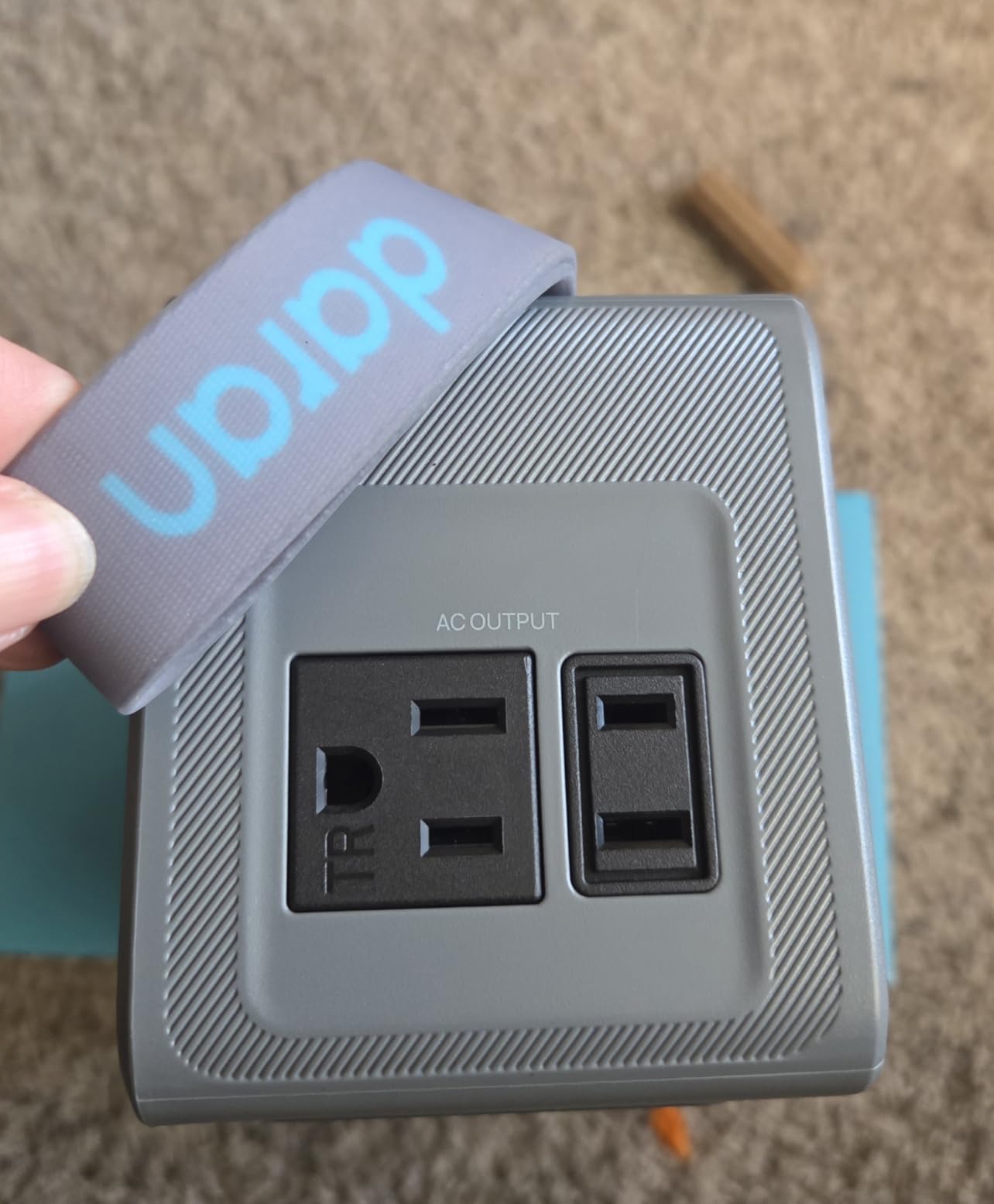Daran Portable Power Station 89.6Wh LiFePO4 Battery 100W(200W Peak) Solar Power Bank, Portable Charger Small Generator with AC Outlets & PD Fast Charging for Home/Laptop/Camping(Solar Panel Optional) customer photo 1