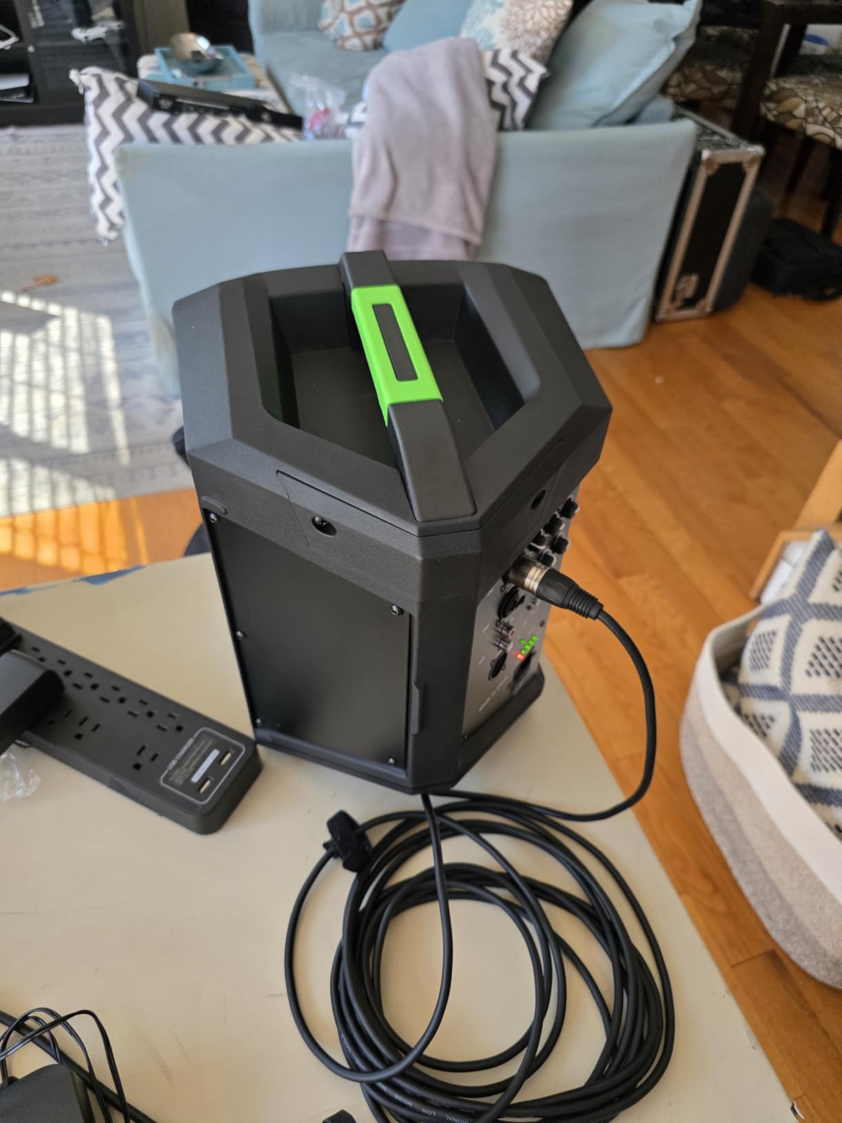 LOTAWAY Y1X-120 Battery Powered Portable PA Speaker System, Black | 240W Rechargeable Bluetooth Speaker with 3-Channel Mixer for Busking, Karaoke, Guitar, Outdoor Events - TWS Pairing customer photo 1