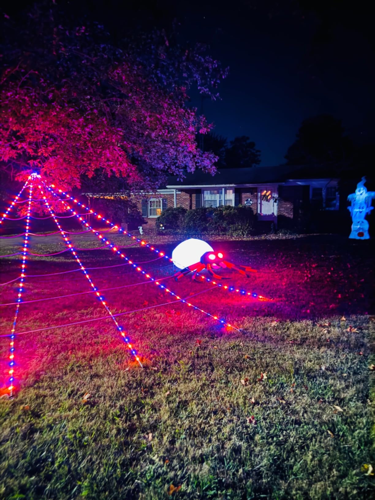 GOOSH 9.8 FT High Halloween Inflatable Overlap Ghost Outdoor Decorations Blow Up Yard with Built-in LEDs for Garden Lawn Indoor Party Decor (Three Ghosts) customer photo 2