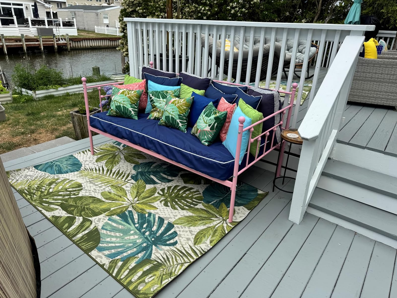 VECELO Twin Trundle Bed Frame Only/Roll Out/Enhanced & Up-Graded Metal Slats Support with Lockable Casters, Pure White customer photo 2
