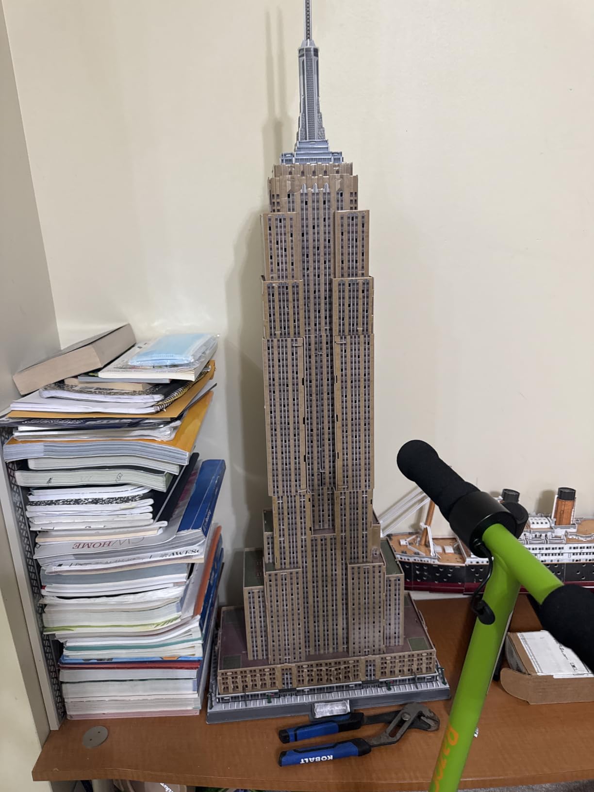 4D Build Empire State Building Replica 3D Puzzle Model Kit for Adults | 479 Premium EPS Foam Pieces, No Glue or Tools Required, Home Decor Collectible Figure for Display, Screen-Free Hobby Ages 12+ customer photo 2