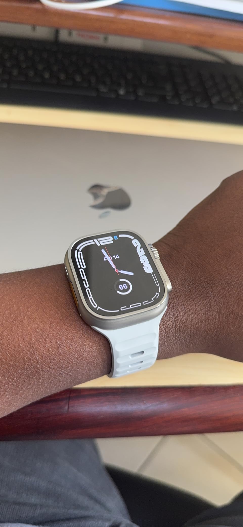 Apple Watch Ultra 2 [GPS + Cellular 49mm] Smartwatch with Rugged Titanium Case & Indigo Alpine Loop Large. Fitness Tracker, Precision GPS, Action Button, Extra-Long Battery Life customer photo 1