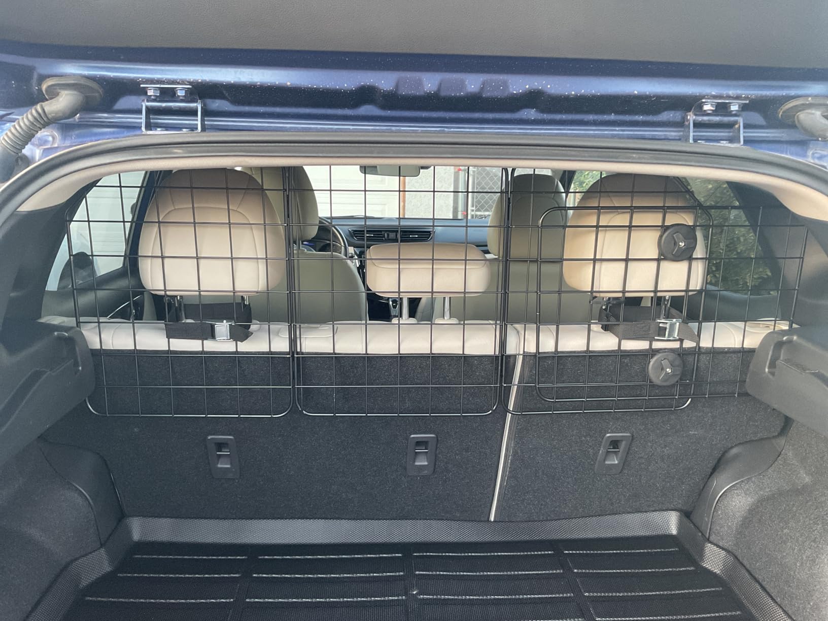 CASIMR Dog Car Barrier for SUVs, Vehicles, Trucks, Cars, Adjustable Pet Divider Cargo Area Universal-Fit, Heavy-Duty Wire Mesh Barriers, Safety Travel Accessories Cover, 61.9 Inch customer photo 2