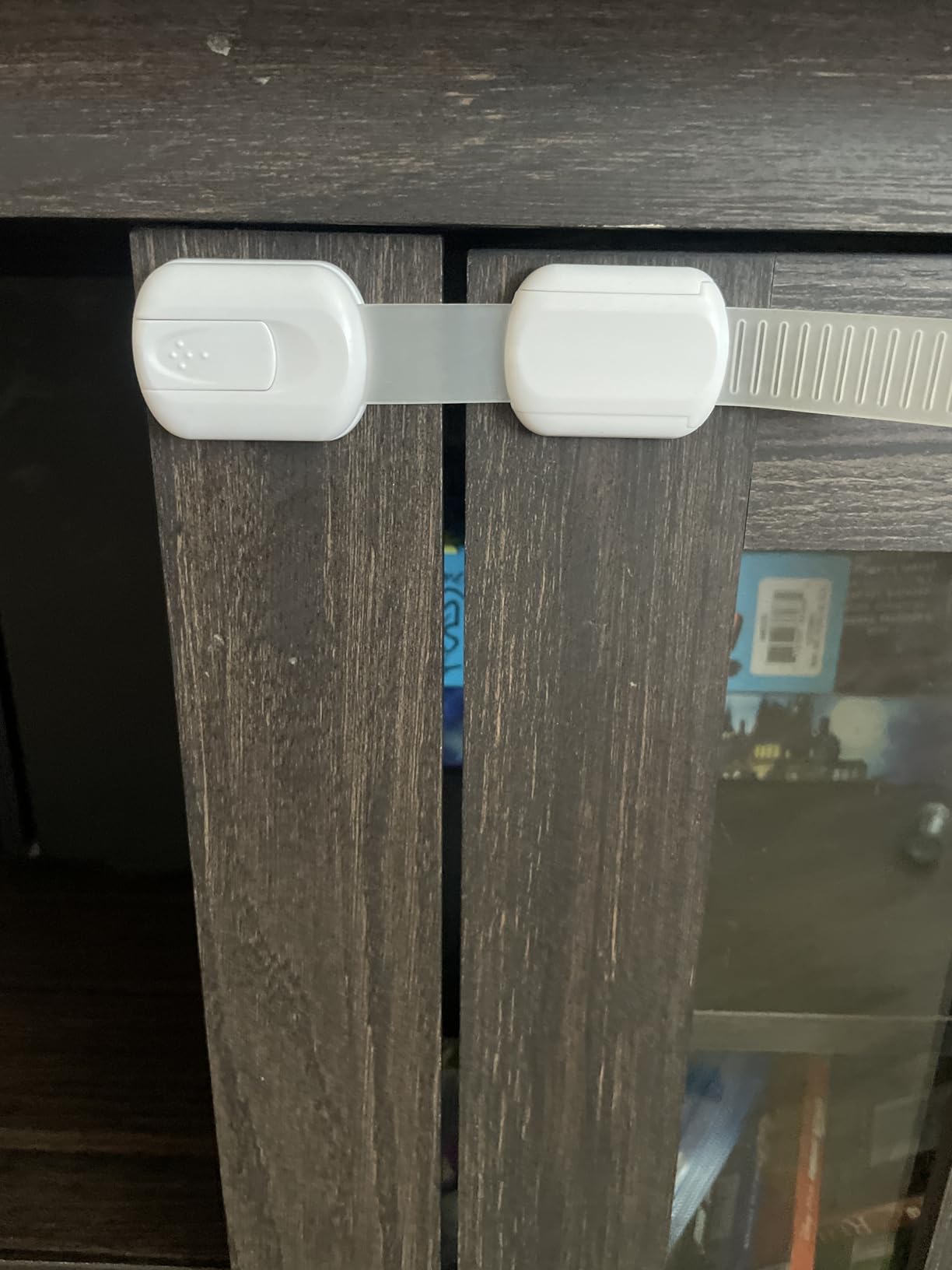 BooBoo Baby 60 Pack Premium Child Safety Baby Proofing Kit | For Your Home and Kitchen with 10 Cabinet Drawer Locks, 20 Corner Guards and 30 Outlet Covers - No Tools Needed customer photo 1