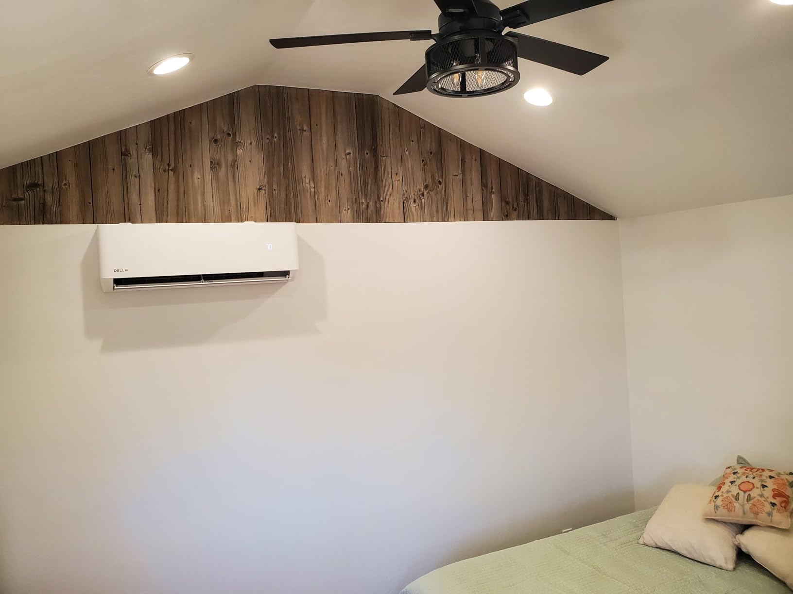 DELLA Hyper Heat Lower as -13℉ 12,000 BTU WiFi Mini Split, Work with Alexa, Energy Star 115V 23 SEER2, Cools Up to 550 Sq. Ft, Inverter AC with 1 Ton Pre-Charged Heat Pump & 16.4ft Installation Kits customer photo 2