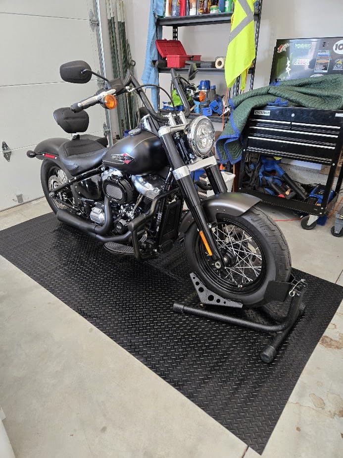 VEVOR Diamond-Plate Rubber Flooring Roll, 3 mm x 4 ft x 6 ft Garage Floor Mat, SBR Rubber Garage Flooring Roll, Diamond Plate Rubber Mat for Under Cars, Garage Industry Gym, Black customer photo 1