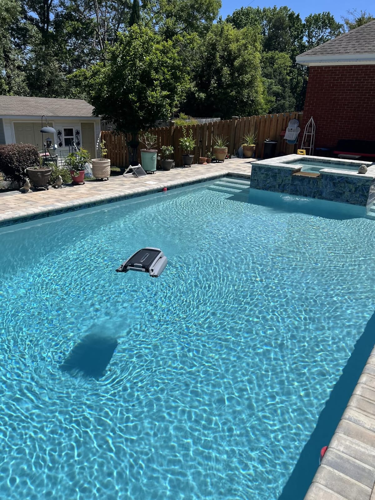 Betta SE Plus - Solar-Powered Robotic Pool Skimmer with 24/7 Continuous Cleaning Power, Dual Charging Options, Twin Salt Chlorine Tolerant Motors, and Shallow Water Safeguard customer photo 1