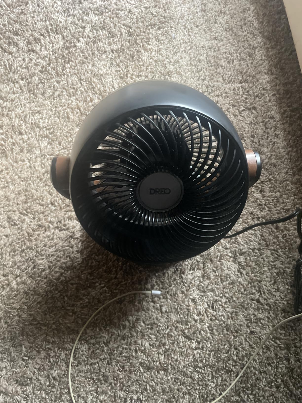 DREO Fan for Bedroom, Desk Air Circulator Fan with Remote, 11 Inch Table Fans for Whole Room, 65ft Powerful Airflow, 120° Vertical Manual +90° Oscillating, 4 Speeds, 8H Timer, 25dB Quiet Fan, Home customer photo 1