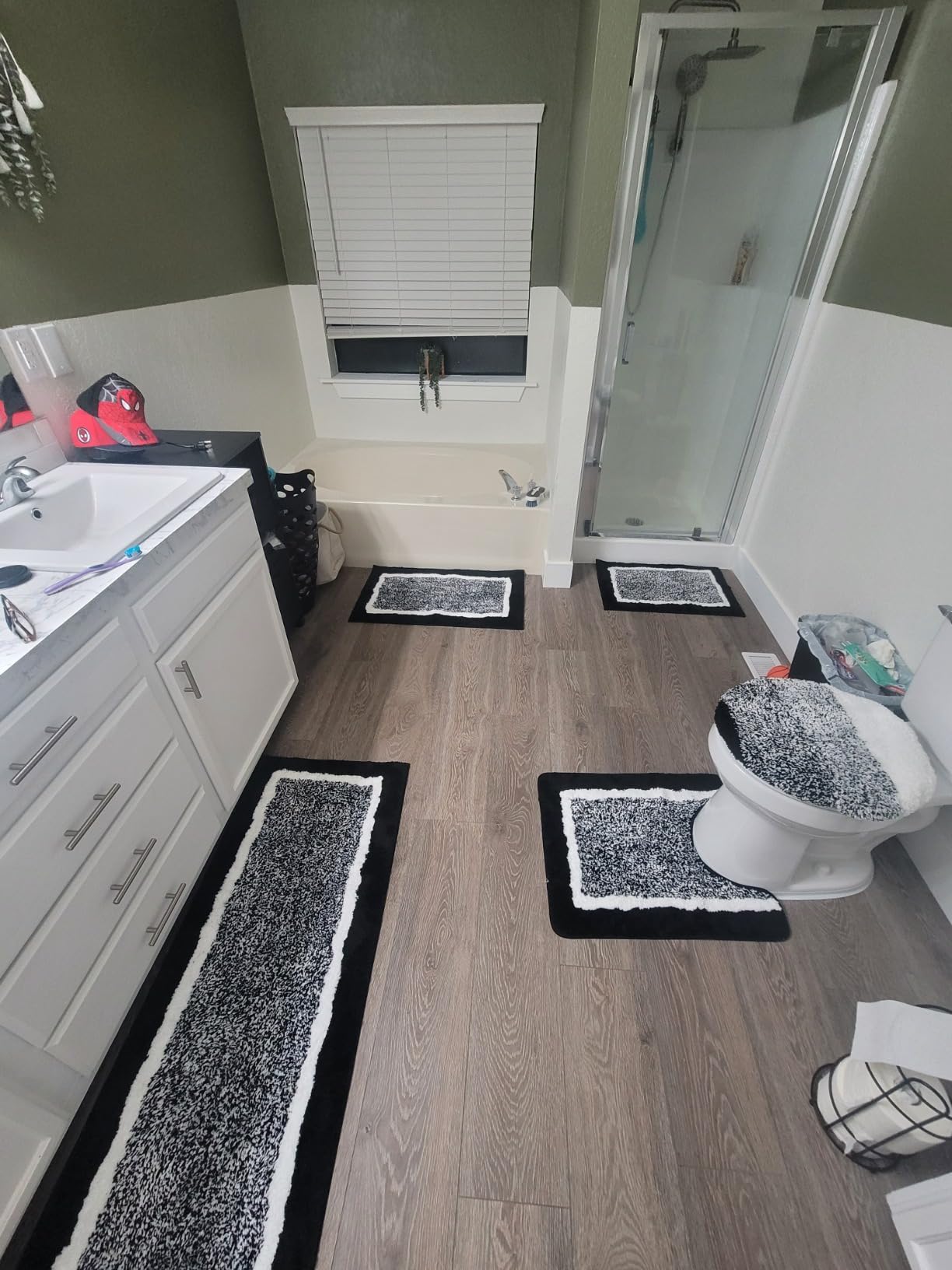 Pauwer Bathroom Rugs Set 5 Piece, Non Slip Microfiber Bath Mat, Black | Washable Bathroom Mat with U Shaped Toilet Rug, Long Shower Runner, Toilet Lid Cover, Quick Dry Absorbent Plush Floor Carpet customer photo 2