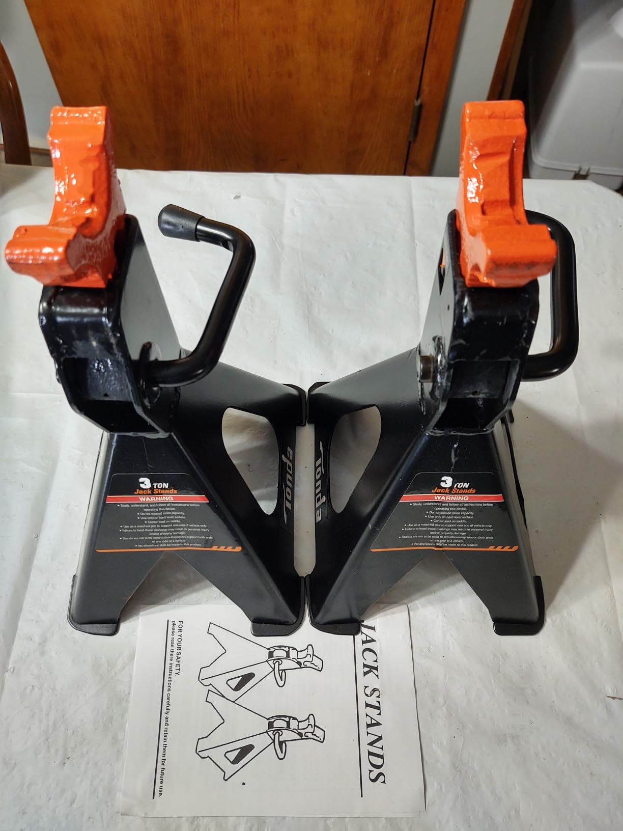 TONDA Jack Stands 3 Ton, Extra Tall, 13.39-21.06 in, 1 Pair | Self-locking ratchet; suitable for compatible SUVs, MPVs and UTVs/ATVs customer photo 1